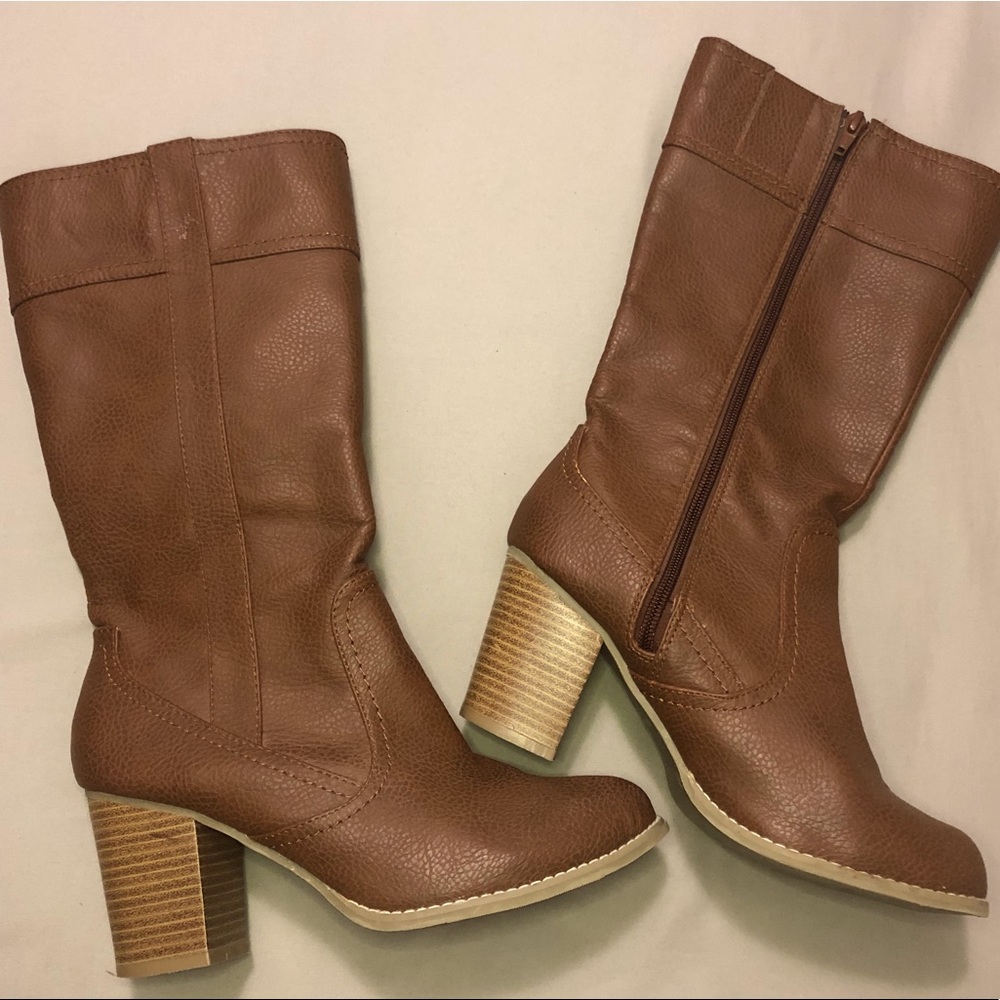 Women’s Brown Heeled Boots. Excellent condition. Size 8